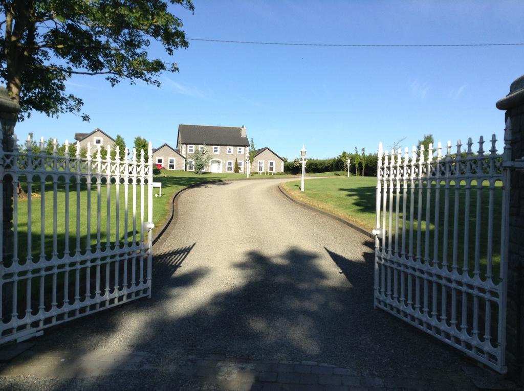 Stabannan Deeside Manor Bed & Breakfast エクステリア 写真